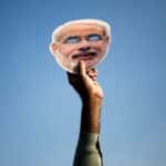 چور کی انوکھی ترکیب ناکام، مودی کا ماسک بھی نہ بچا سکا