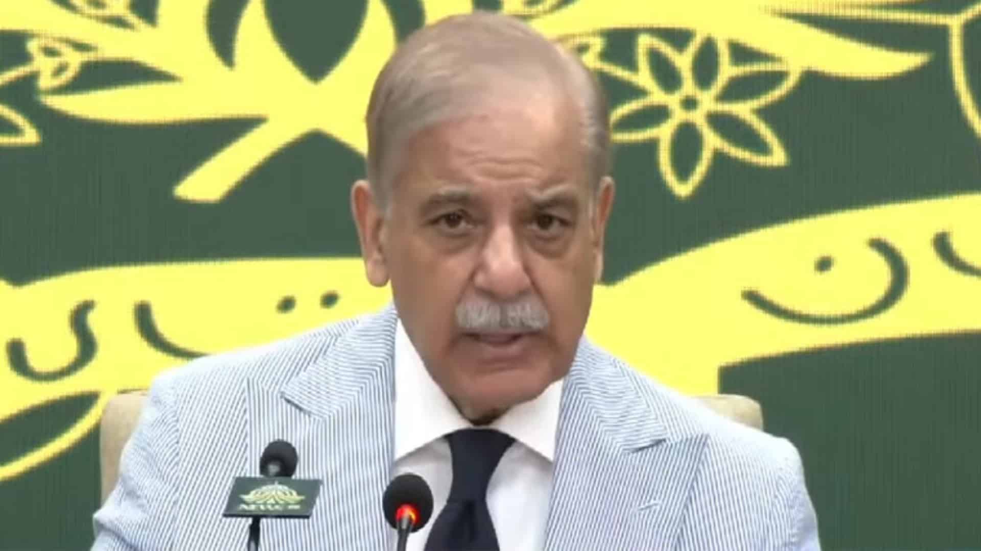 پاکستان میں دہشتگردی کے پیچھے بھارت کا ہاتھ،افغانستان دہشتگردوں کو روکنے میں ناکام ہے، وزیرِاعظم