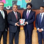صدر ورلڈ بینک کو فیفا 2026 کا پاکستانی فٹبال پیش، سفیر پاکستان کی ملاقات
