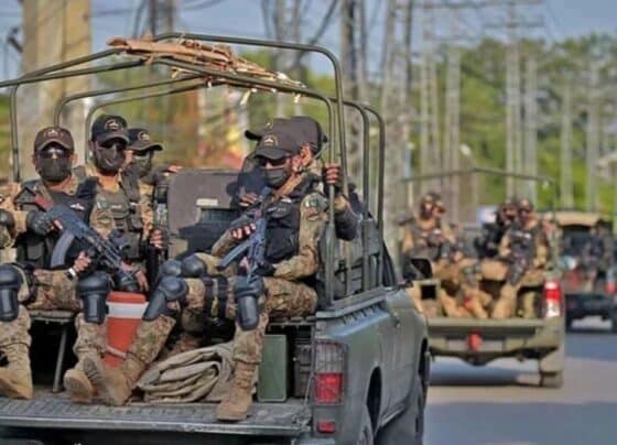 سیکیورٹی فورسز کی بنوں اور ملحقہ علاقوں میں کارروائیاں ، 24 خوارج ہلاک