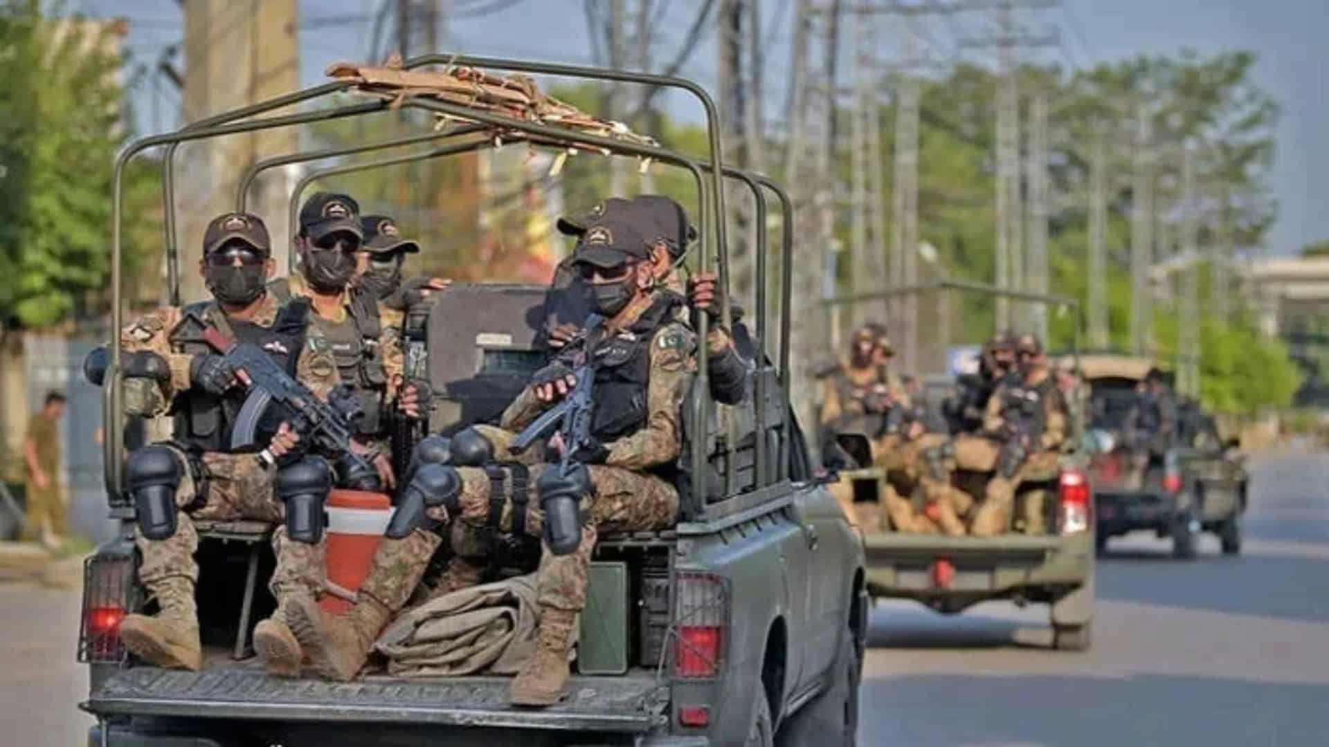 سیکیورٹی فورسز کی بنوں اور ملحقہ علاقوں میں کارروائیاں ، 24 خوارج جہنم واصل