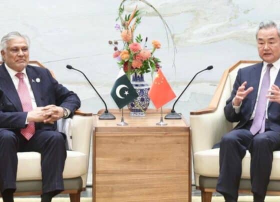 امریکا-ایران کشیدگی: چین اور پاکستان کا فوری جنگ بندی اور مذاکرات کی بحالی پر زور