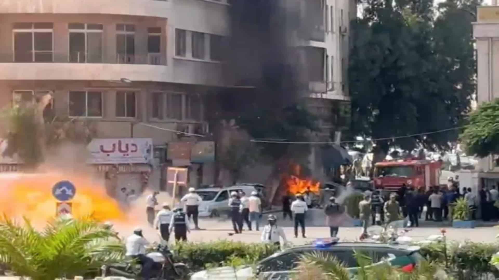 شام کے دارالحکومت دمشق میں دھماکے، فرانسیسی صدر دورے پر موجود