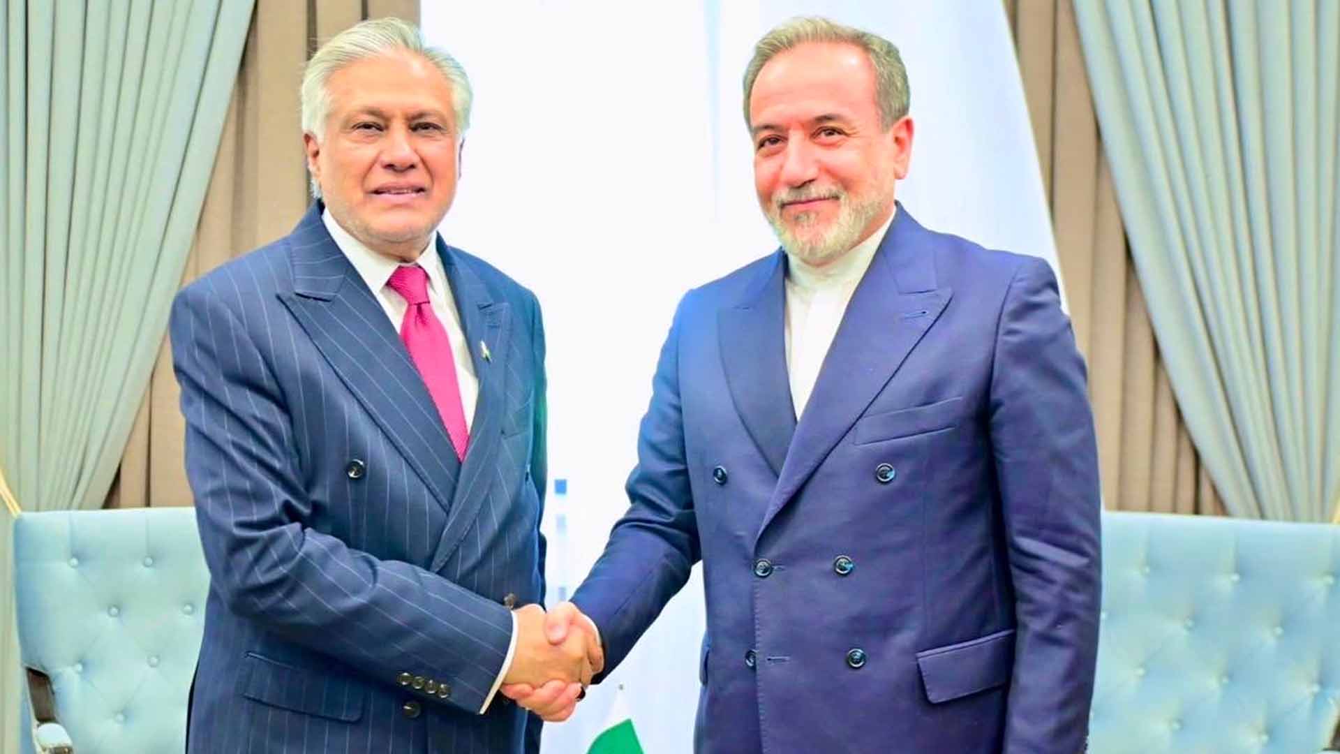 نائب وزیراعظم کی ایران کے وزیر خارجہ سے ملاقات، دوطرفہ تعلقات اور علاقائی صورتحال  پر تبادلہ خیال