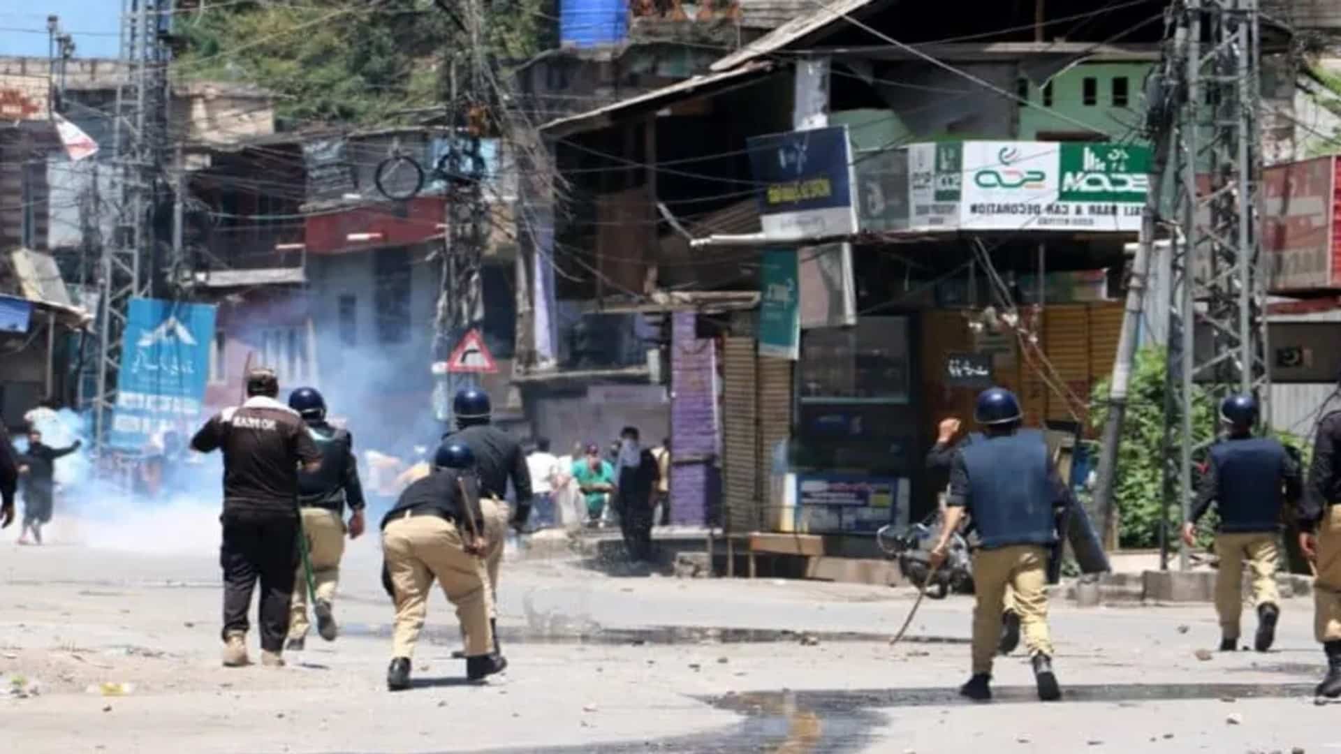 ڈڈیال میں مسلح افراد کا پولیس پرحملہ ، ایک اہلکار شدید زخمی، ہنگامی بنیادوں پر قریبی ہسپتال منتقل