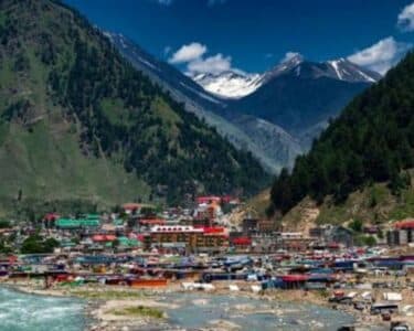 مسلسل بارشیں ، ناران ،مانسہرہ میں سیاحوں کو سفر کرنے سے گریز کی ہدایت