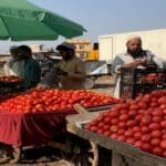 اسلام آباد، کراچی میں ٹماٹر کی قیمت بے قابو ، مہنگائی سے شہری پریشان