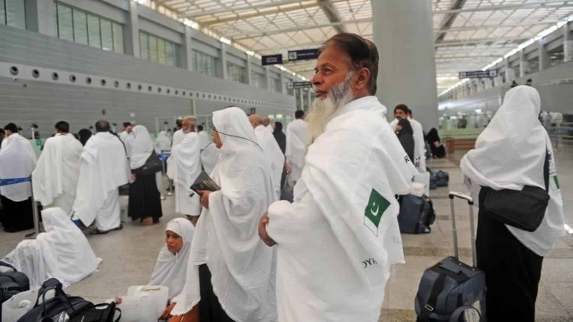 عمرہ زائرین کی تعداد میں پاکستان سب پر بازی لے گیا، 22 فیصد سے زائد اضافہ