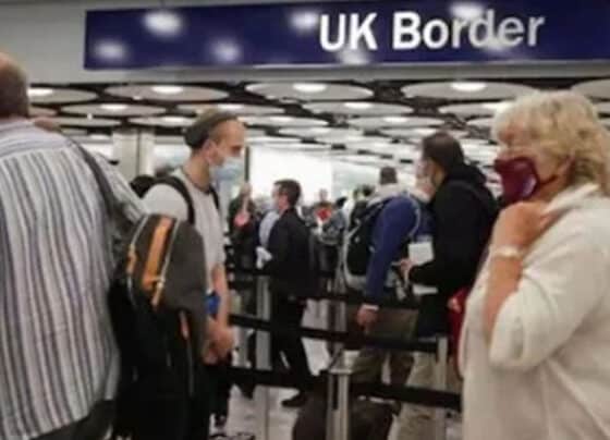 برطانیہ رہائش پذیر