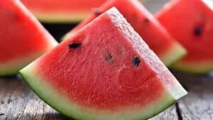 تربوز کھانےکے شوقین افراد کے لیے اہم خبر، نئی تحقیق میں بڑا انکشاف