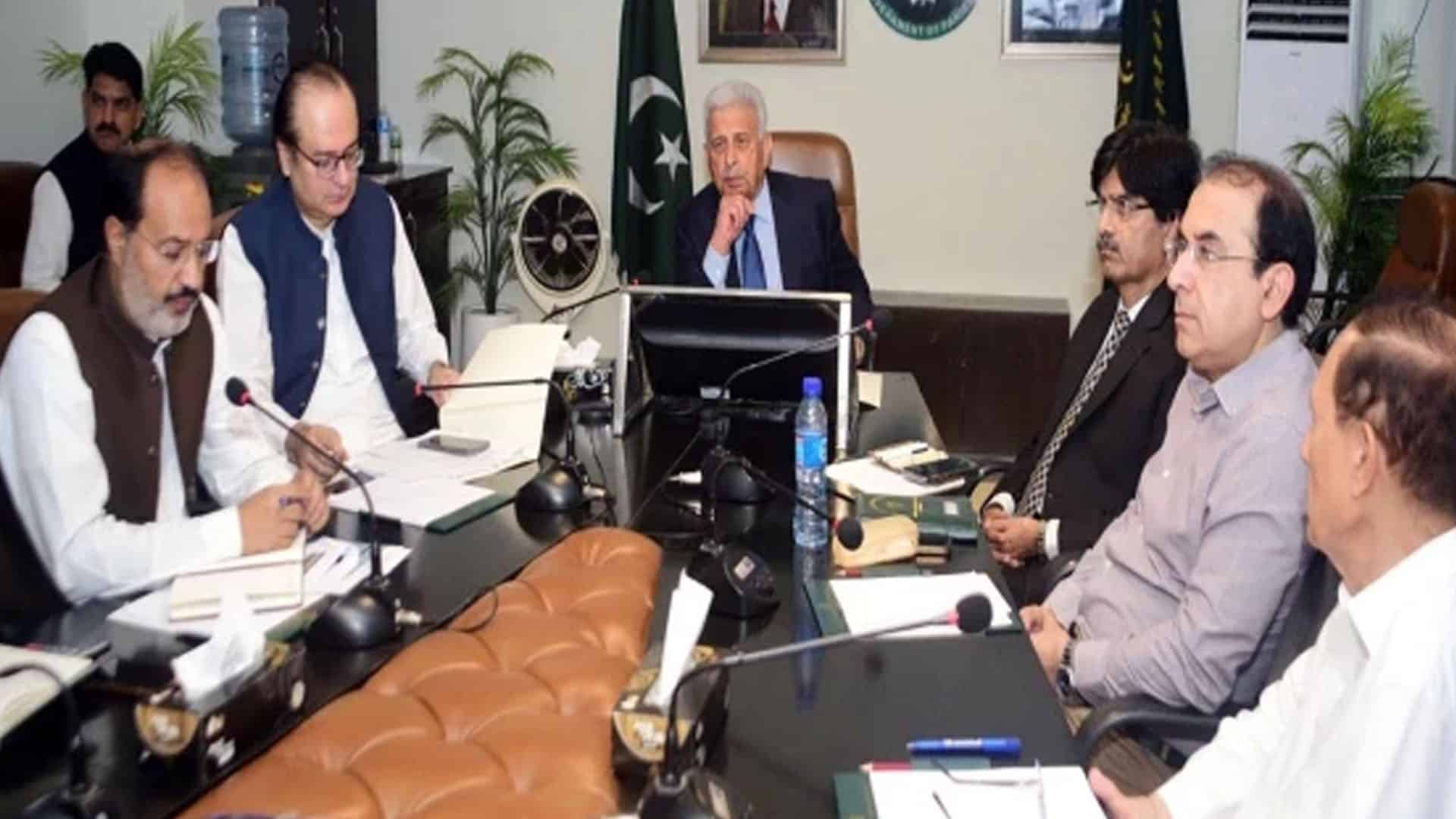 ملک میں گندم وافر، قلت اور مصنوعی مہنگائی پھیلانے والوں کے خلاف کارروائی ہوگی،رانا تنویر