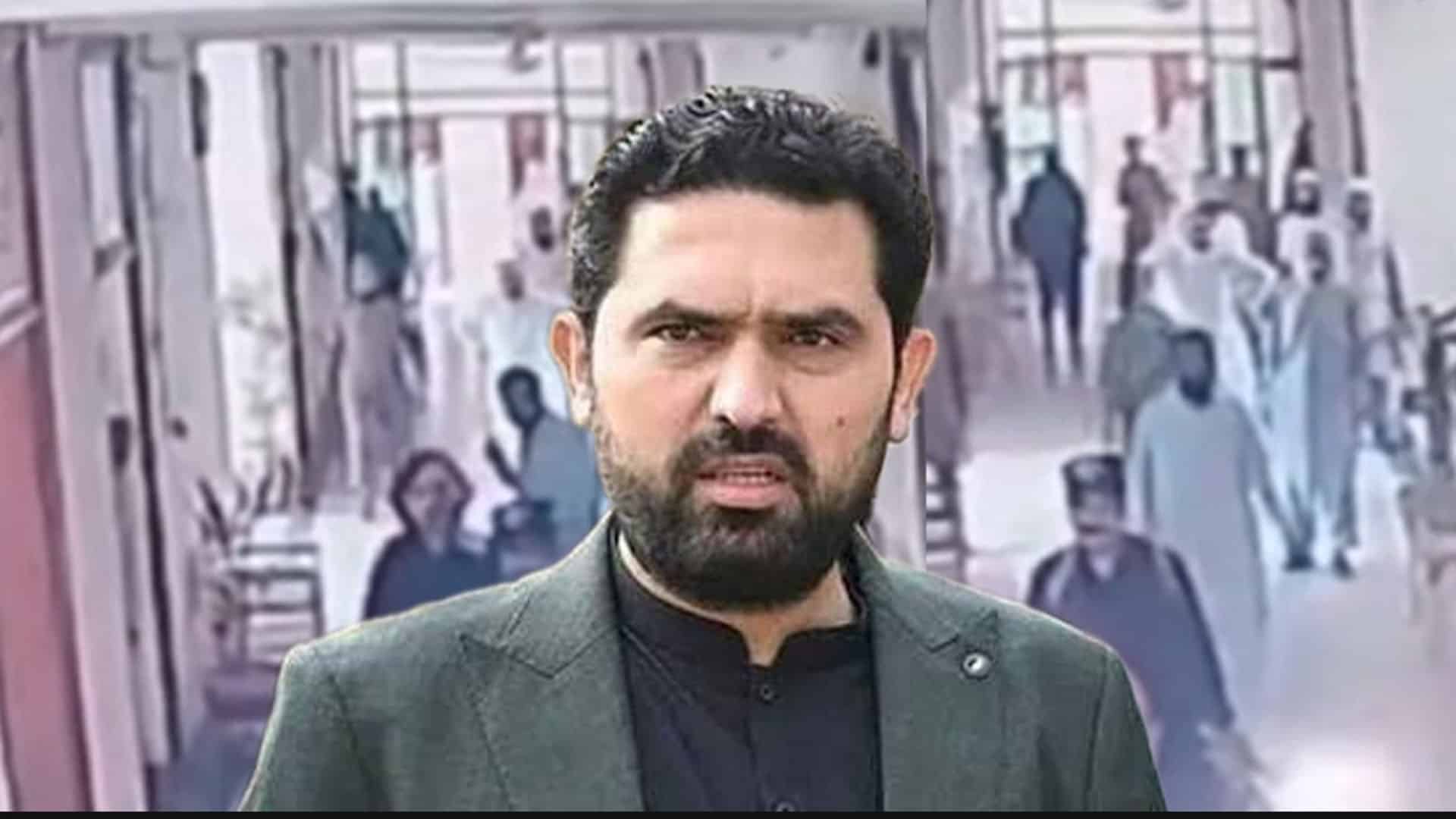 کیا وزیراعلیٰ خیبر پختونخوا  ناکام ہو چکے؟ سرکاری دفاتر بھی غیر محفوظ، سرعام فائرنگ