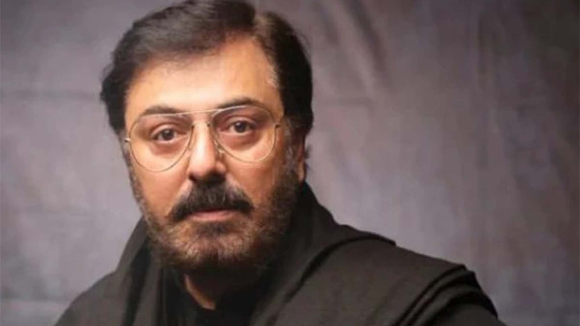 نعمان اعجاز نے مداحوں کو جعلی فیس بک اکاؤنٹ سے خبردار کر دیا