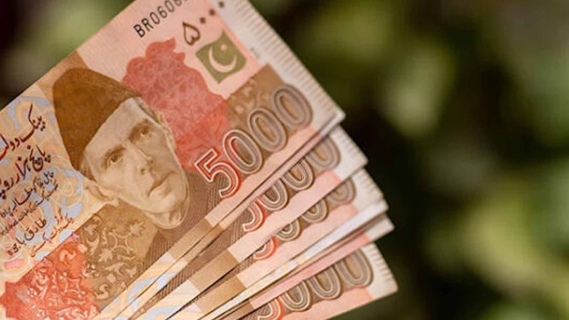 مہنگائی سے پریشان عوام کے لیے بڑی خبر، گھر کی چھت کی مرمت کے لیے 5 لاکھ دینے کا اعلان