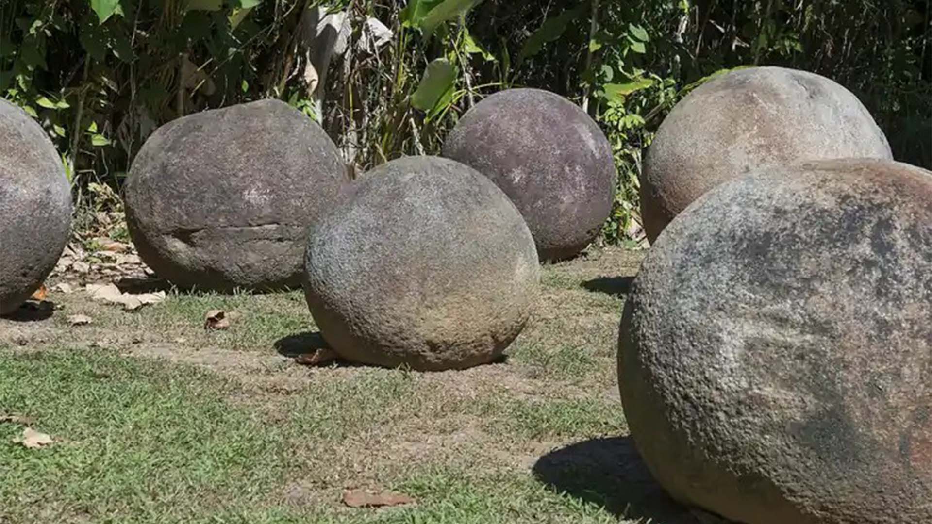 ہزاروں سال پرانے پتھریلے گولے، جن کا راز آج تک کوئی نہ جان سکا