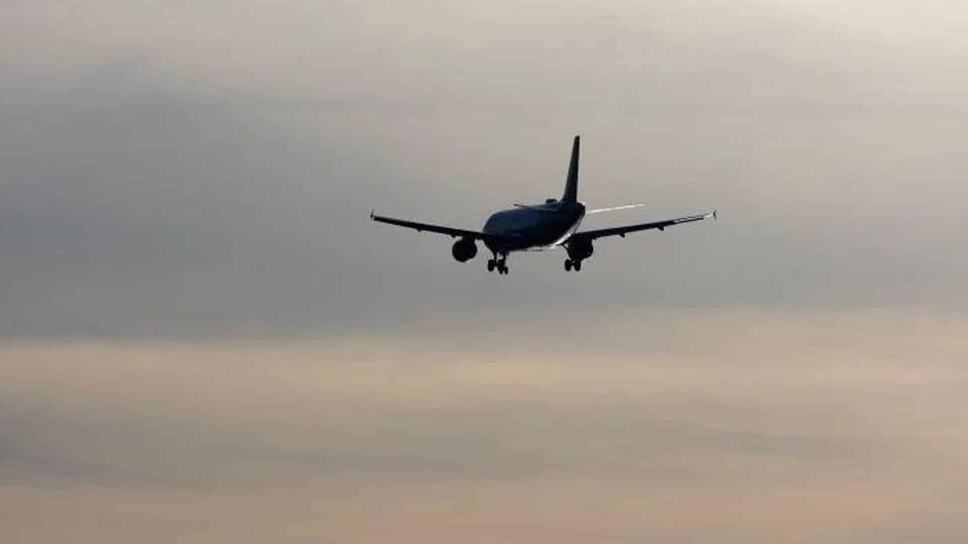 نجی ایئر لائن کا شارجہ سے کراچی آنیوالا کارگو طیارہ لاپتہ،پاک فضائیہ و بحریہ کا سرچ اینڈ ریسکیو آپریشن