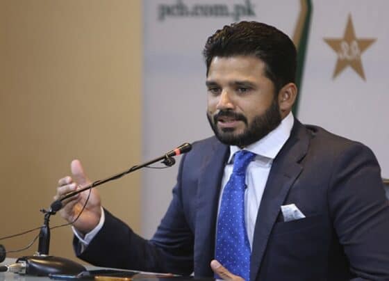 قومی ٹیم کی خراب کارکردگی کا ذمہ دار کسی کپتان یا کوچ کو نہیں ٹھہراؤں گا ، اظہرعلی