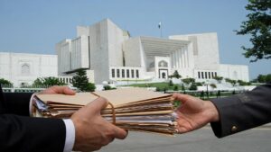 عمران خان کی اسپتال منتقلی، حکومت کی نظرثانی درخواست اعتراض کے ساتھ واپس