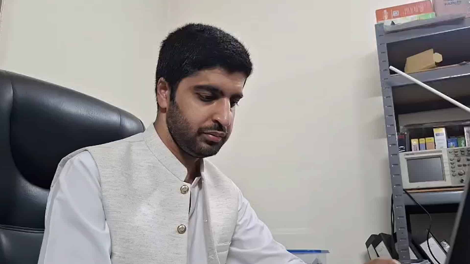 پاکستانی نوجوان کا بڑا اعزاز، موبائل ریڈیو براڈکاسٹنگ کی دنیا میں تاریخ رقم کردی