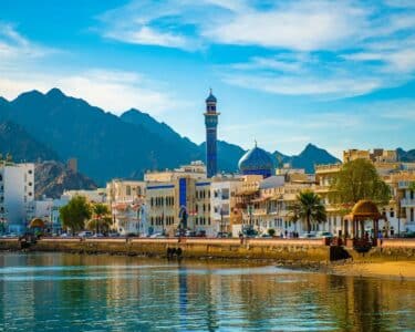 عمان کا دو ہفتے کا سیاحتی ویزا بالکل مفت، جانیے کون اہل ہے؟
