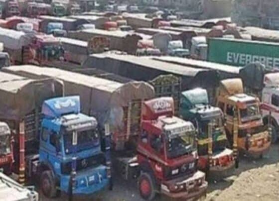 کرایوں میں بڑی کمی ، ٹرانسپورٹرز نے خوشخبری سنادی