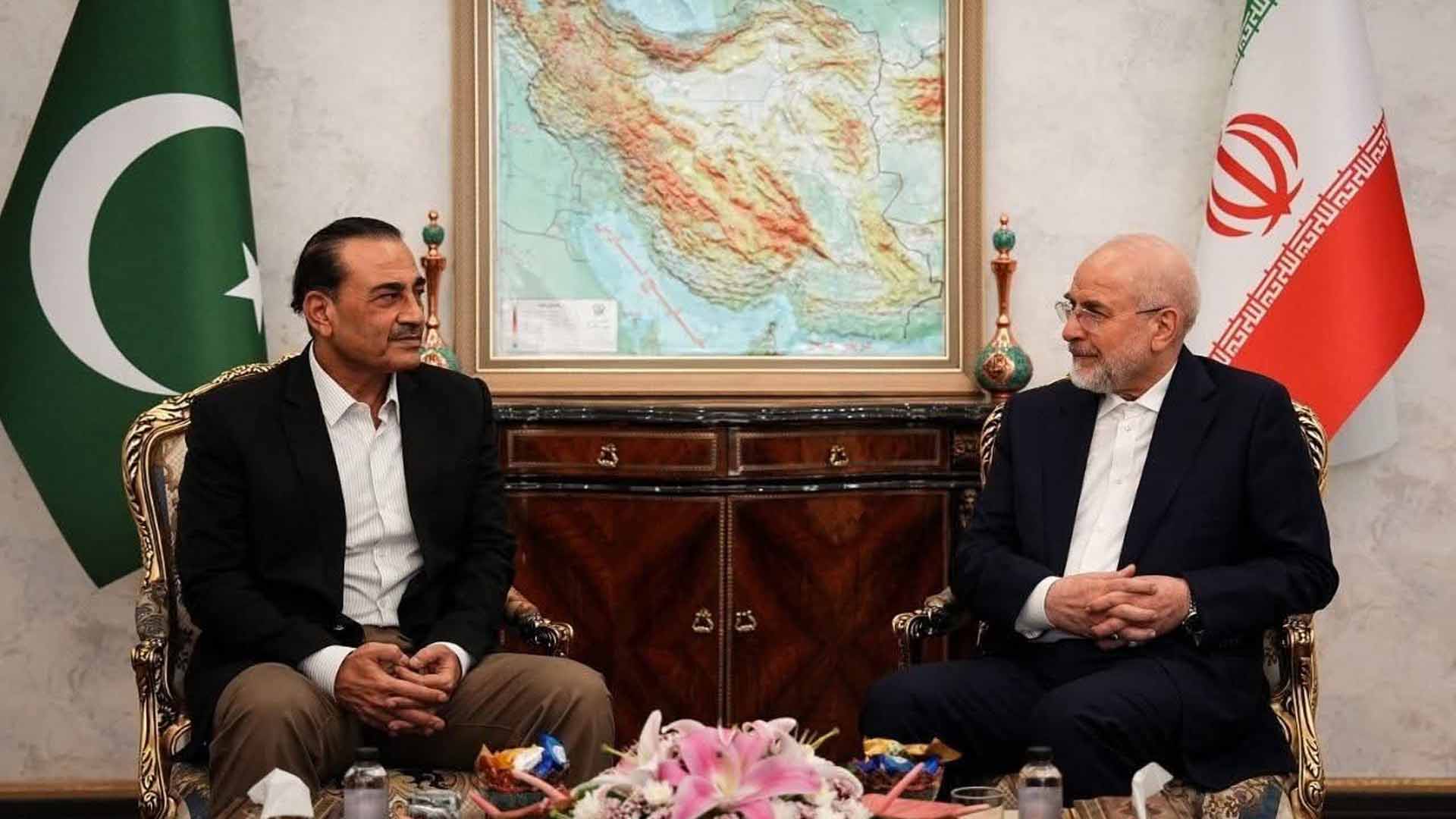 فیلڈ مارشل سید عاصم منیر کی اسپیکر ایرانی پارلیمنٹ باقر قالیباف سے ملاقات