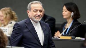 ٹرمپ کا ایران کیخلاف معاشی جنگ کا اعلان امریکا کیلئے مزید شکست کا باعث بنےگا ، عباس عراقچی