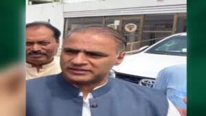 عمران خان کی صحت پر پی ٹی آئی سیاست کرنا چاہتی ہے، ہم ایسا نہیں کرینگے ، سینیٹر عابد شیر علی