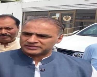 عمران خان کی صحت پر پی ٹی آئی سیاست کرنا چاہتی ہے، ہم ایسا نہیں کرینگے ، سینیٹر عابد شیر علی