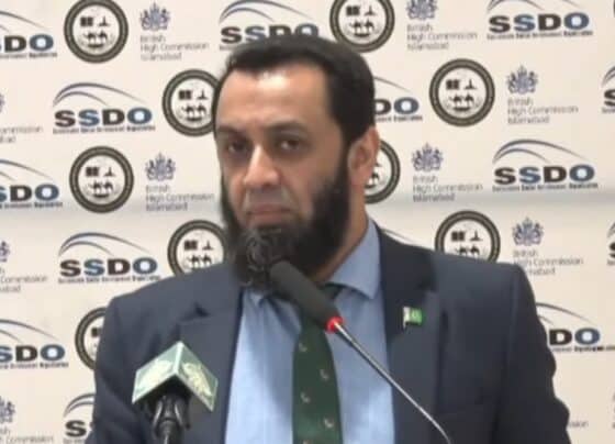 دہشتگردی کیخلاف جنگ میں پاکستانی قوم نے 90 ہزار جانوں کی قربانیاں دیں ، عطا تارڑ