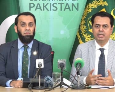 ن لیگ نے کبھی صحت کے معاملے پر سیاست نہیں کی، عمران خان کو جیل مینوئل کیمطابق علاج کی سہولتیں ملتی رہیں گی : عطاء تارڑ