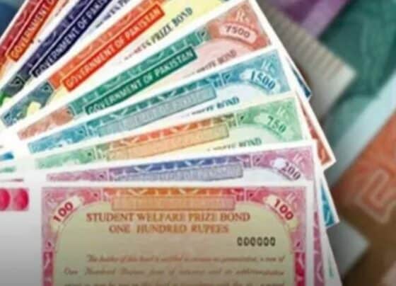100 روپے کا پرائز بانڈ رکھنے والوں کیلئے خوشخبری، لاکھوں روپے کے انعامات کا اعلان