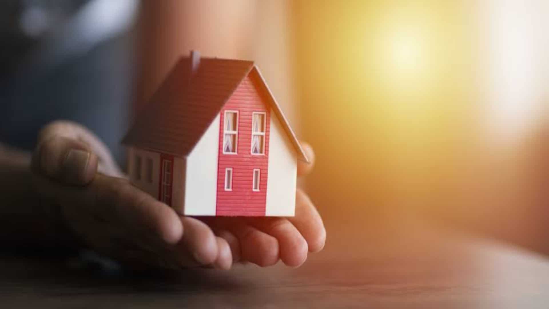 ایک کروڑ روپے تک قرض، اپنا گھر بنانے والوں کے لیے اہم خبر آگئی