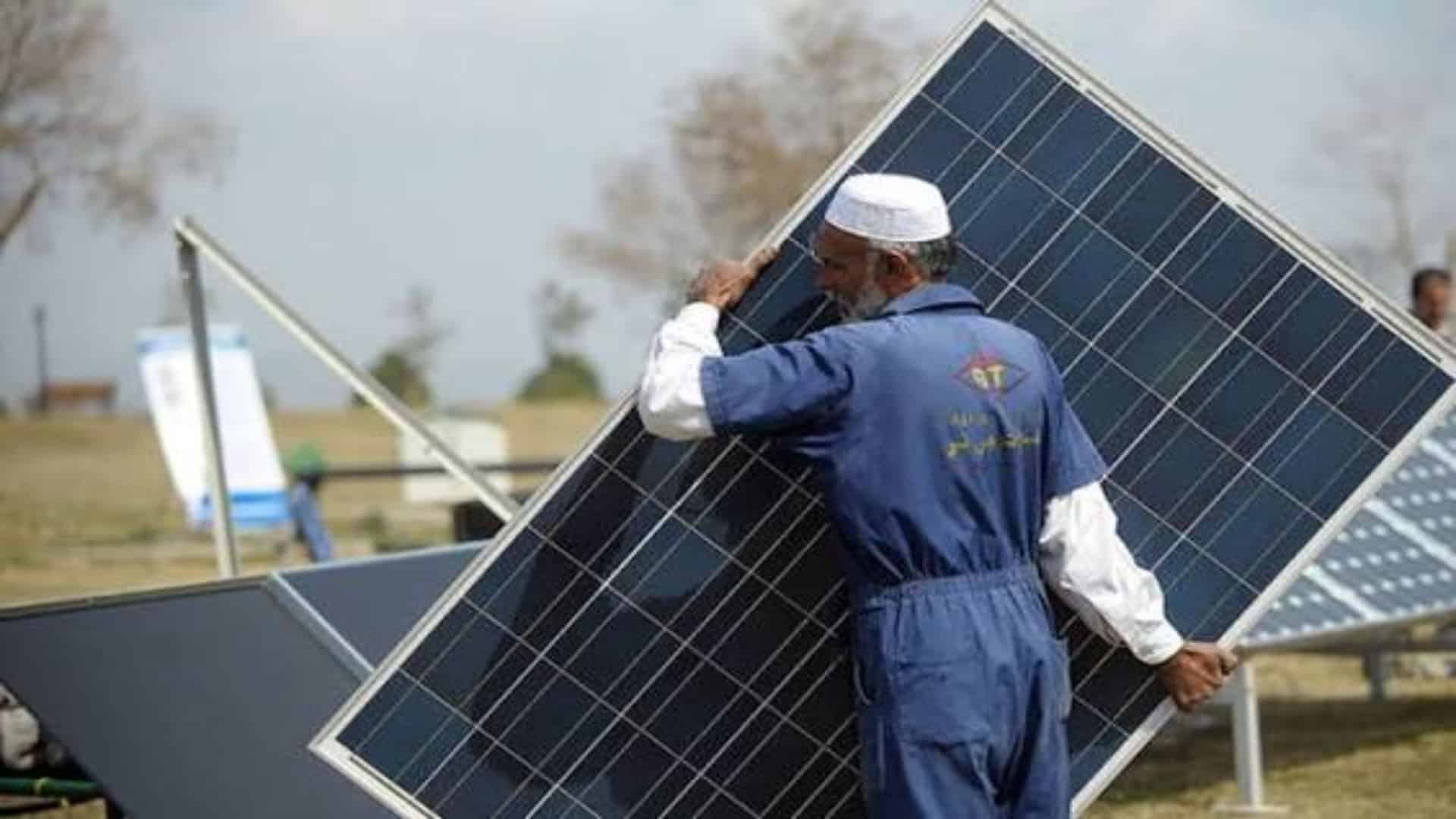 سولر صارفین کیلئے نیپرا سے پریشان کن خبر آگئی