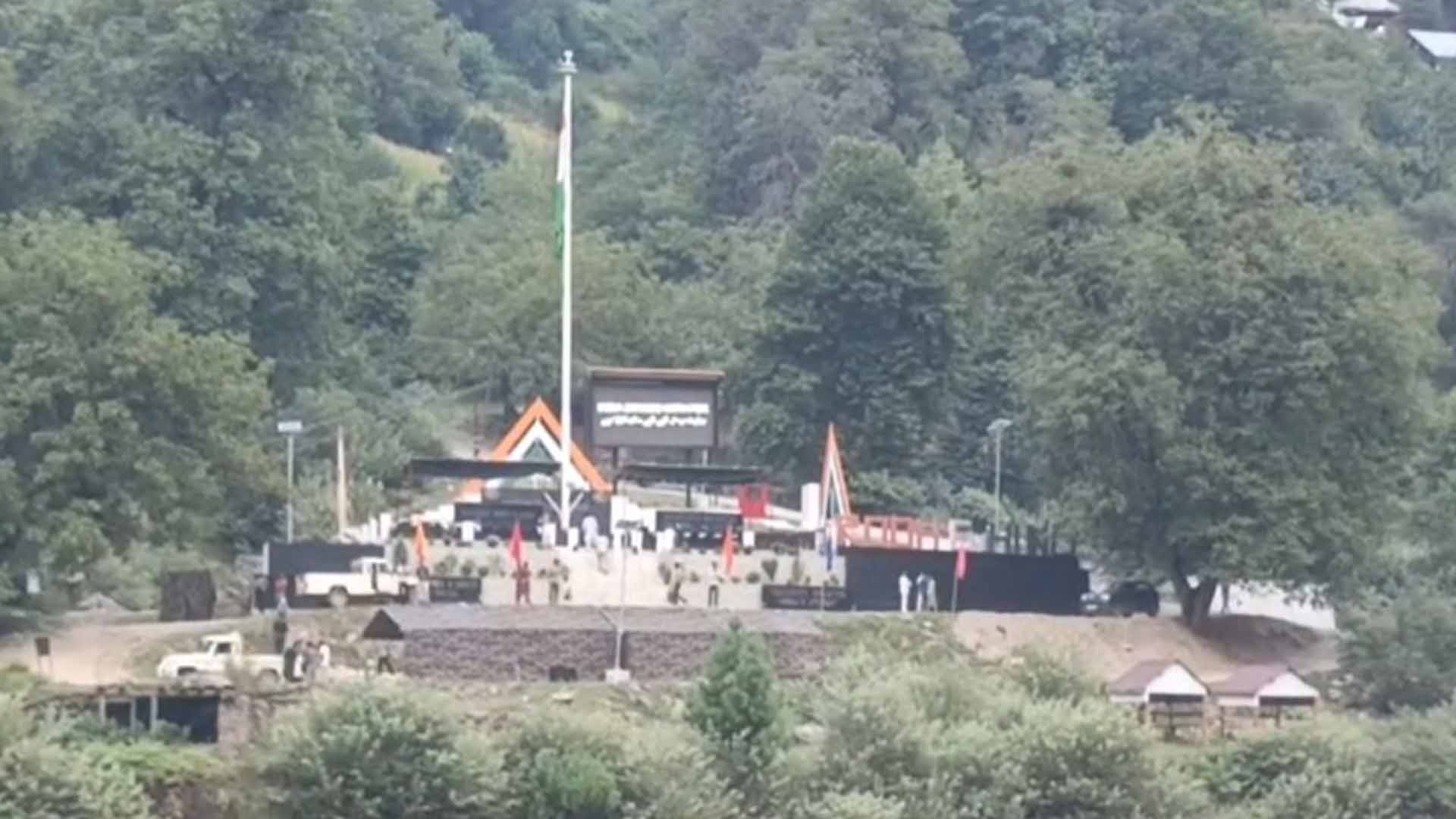 دریائے نیلم  کے اس پار بھارتی مقبوضہ کشمیر میں بھارتی فوج  نے بڑی سکرین پر کالعدم عوامی ایکشن کمیٹی کی تقریریں اور ویڈیو ز چلا دیں