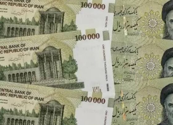 ایرانی ریال کی قدر میں مسلسل گراوٹ، ڈالر نے نیا ریکارڈ قائم کردیا