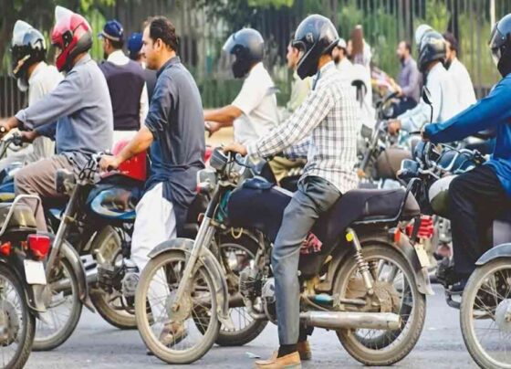 موٹرسائیکل سواروں کے لیے بڑا فیصلہ ، نئی شرط لازمی قرار