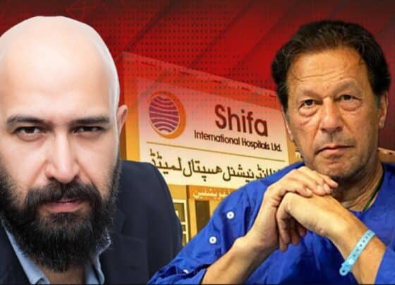 عمران خان ہسپتال منتقل، وجاہت سعید خان کے جھوٹ کا پردہ چاک ہوگیا