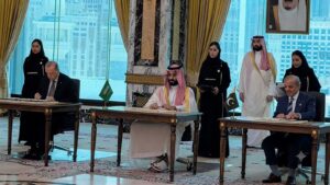 پاکستان ، سعودی عرب اور ترکیہ کے مابین تاریخی دفاعی معاہدہ ہو گیا