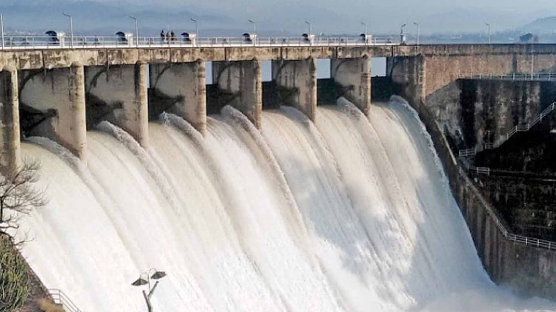 راول ڈیم میں پانی کی سطح بلند ،سپل ویز کھول دئیے گئے