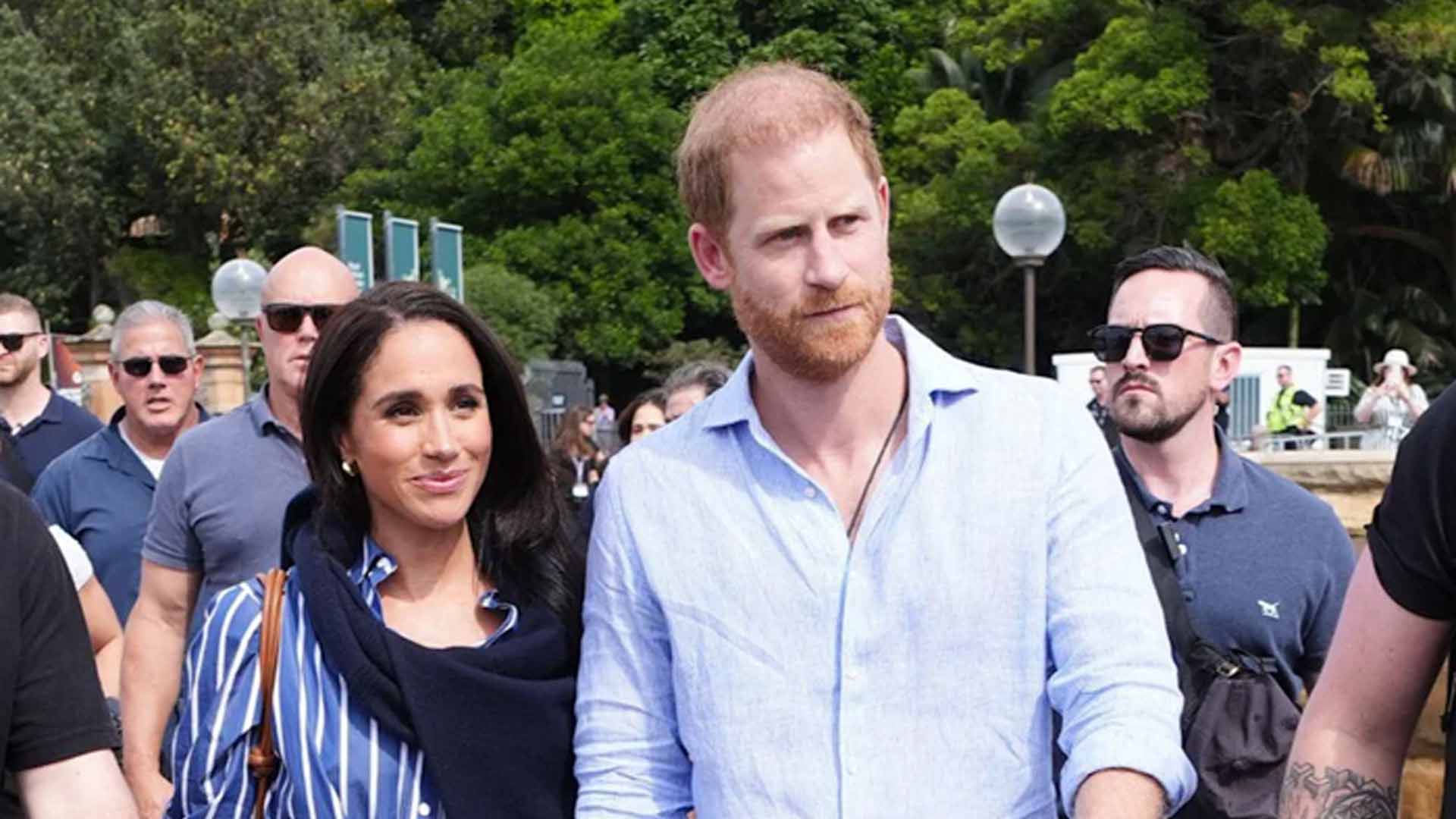 بر طانوی شہزادہ ہیری فیملی سمیت 6 سال بعد برطانیہ واپس پہنچ گئے