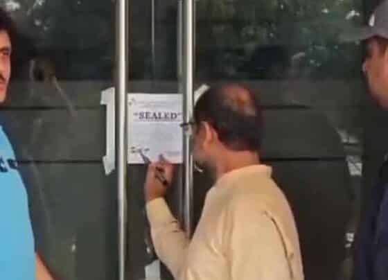 عمارتیں سیل