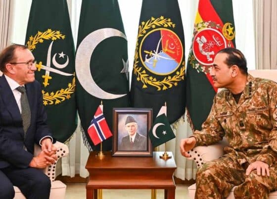 فیلڈ مارشل ملاقات