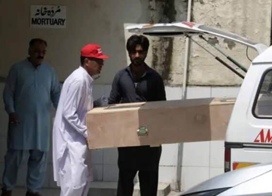 لاشیں