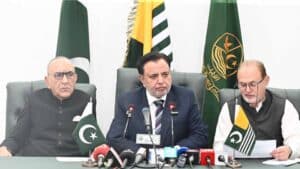 چیف الیکشن کمشنر نے مہاجرین کی 5 نشستوں کے نتائج کا اعلان کردیا ،4 پر ن لیگ 1 پر پیپلزپارٹی کامیاب