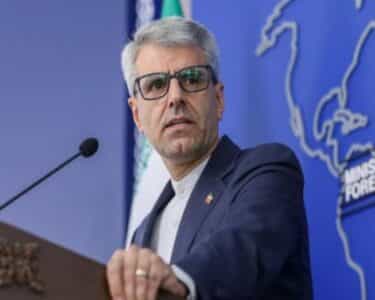 آبنائے ہرمز میں کسی بھی ملک کی فوجی موجودگی جارحیت تصور ہوگی ، ایران