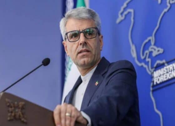 آبنائے ہرمز میں کسی بھی ملک کی فوجی موجودگی جارحیت تصور ہوگی ، ایران