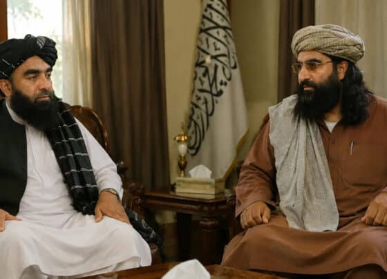 ذبیح اللہ مجاہد اور ٹی ٹی پی چیف کی مبینہ ملاقات، ڈرونز کی فراہمی