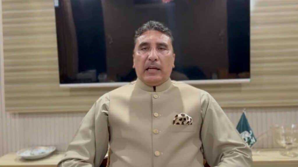 سہیل آفریدی حکومت وینٹی لیٹر پرہے، آئندہ 48 سے 72 گھنٹے اہم ہیں، ارباب خضر حیات