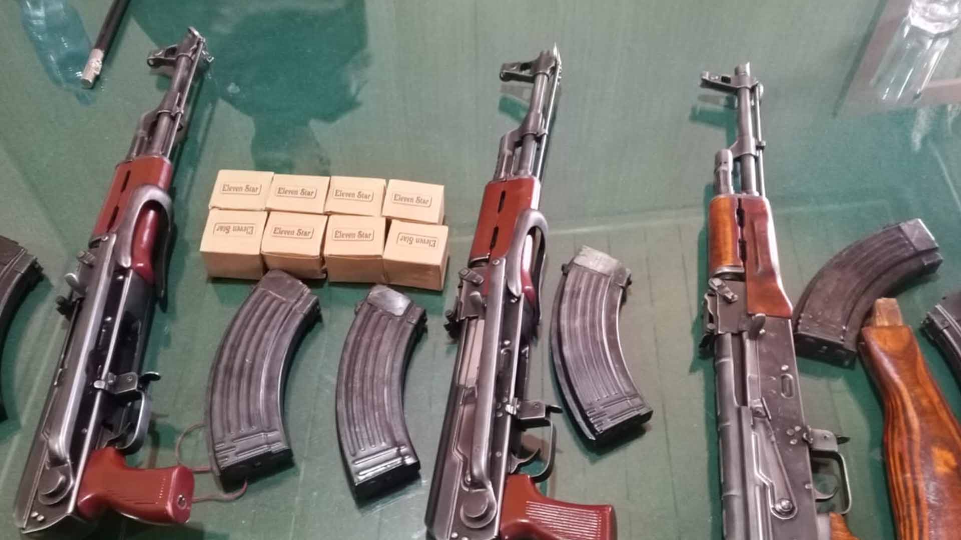 مظفرآباد میں قانون نافذ کرنیوالے اداروں کا مشترکہ آپریشن،ایک ملزم  گرفتار،بھاری اسلحہ بر آمد
